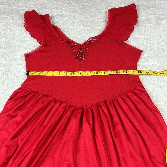 Vintage Cinema Etoile red lace and satin maxi slip, size large - Picture 8 of 10